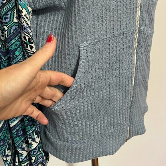 Baea Blue Floral Balloon Sleeve Thermal Knit Full Zip Hoodie Size Large NWT - Picture 9 of 13